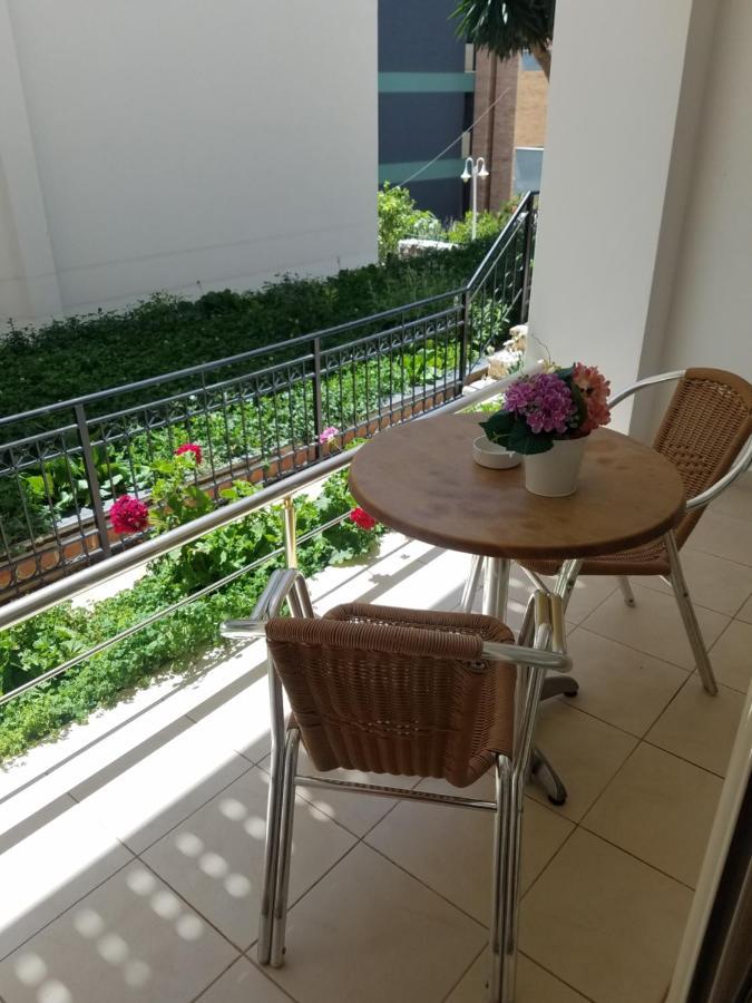 Apartamente Duplex Berti Саранде Екстериор снимка